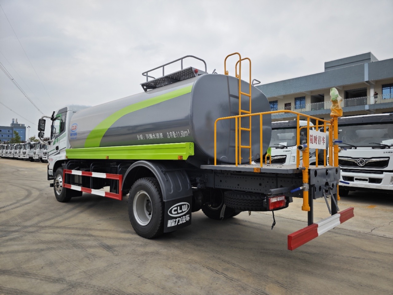 Dongfeng Forica F9 15 m³ Greening Sprinkler Truck (Optional Mist Cannon)