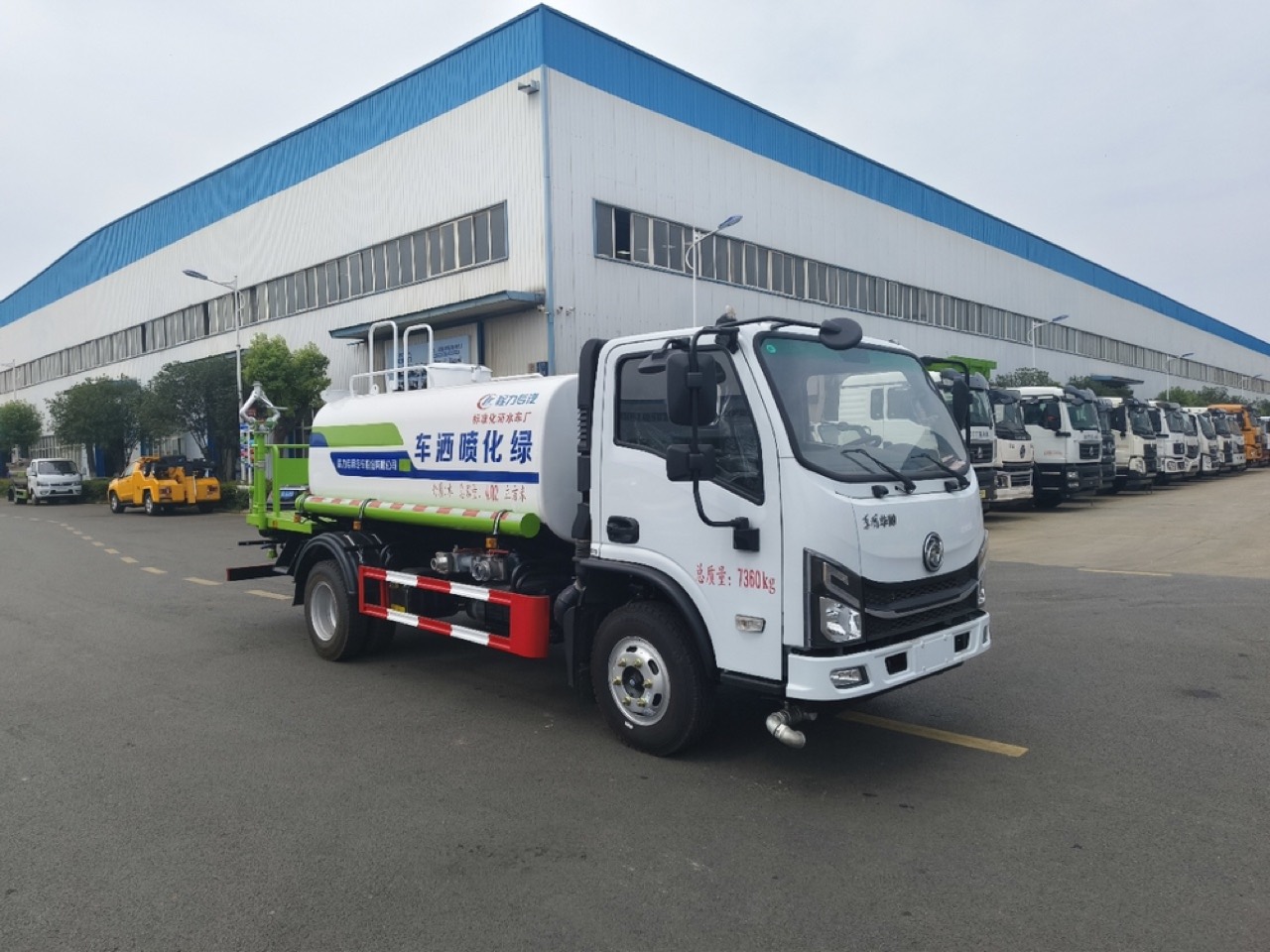 Dongfeng V3 5 m³ Water Sprinkler Truck