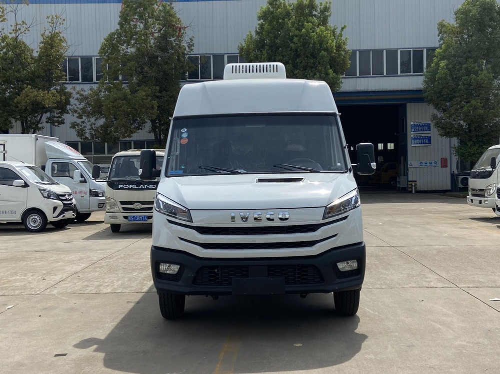 Iveco Long-Wheelbase Refrigerated Truck (China VI)